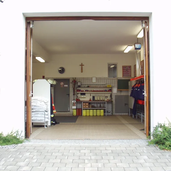 Halle_rechts.jpg