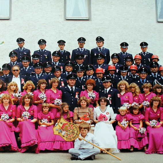 Chronik_Fahnenweihe_1981.jpg